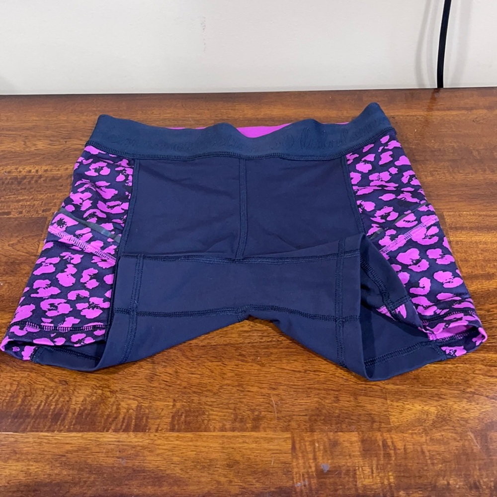 Lululemon shorts size 4